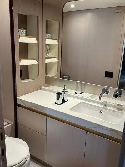 Zooland Yacht Photos Pics 