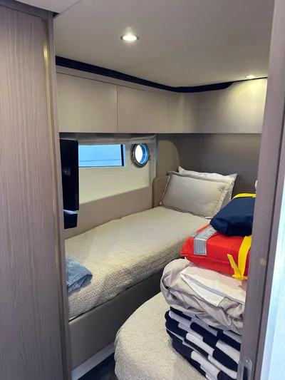 Zooland Yacht Photos Pics 