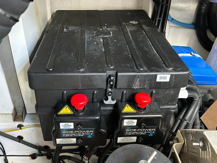 Zooland Yacht Photos Pics 