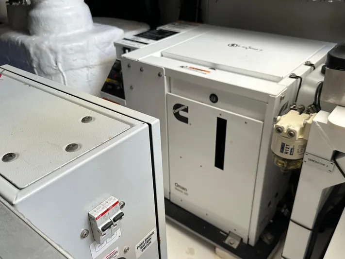 Zooland Yacht Photos Pics 