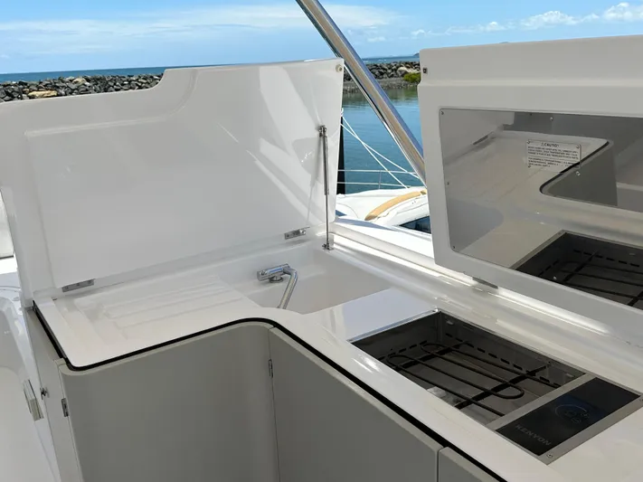 Zooland Yacht Photos Pics 