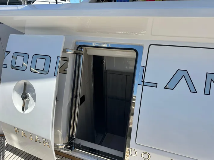 Zooland Yacht Photos Pics 