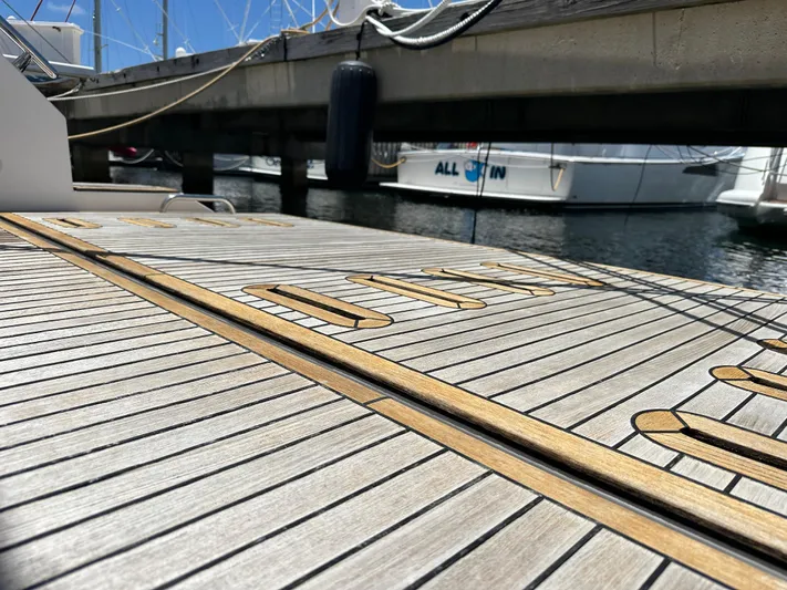 Zooland Yacht Photos Pics 