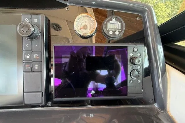  Yacht Photos Pics Control panel of a 2018 Formula 350 Crossover Bowrider OB boat.