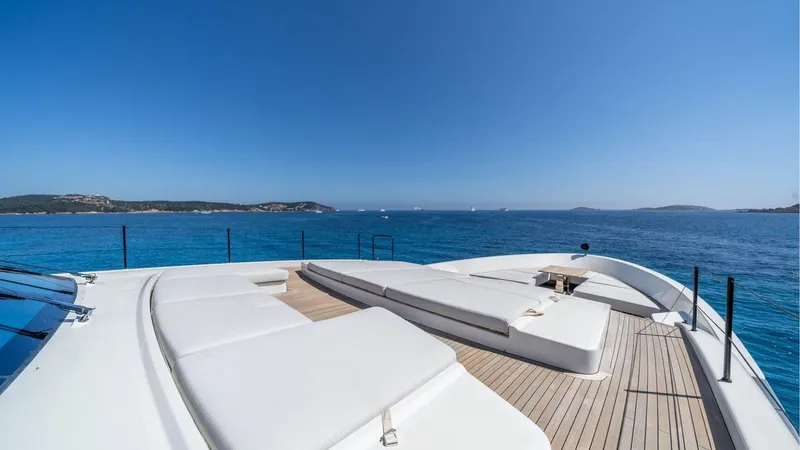 Blue Angel Yacht Photos Pics SANLORENZO SL120A