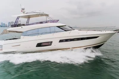 Prestige Flybridge