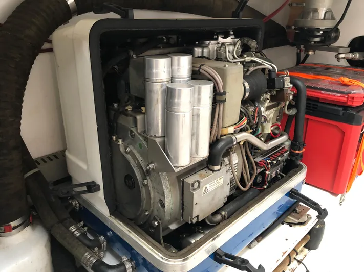 Ibis Yacht Photos Pics 