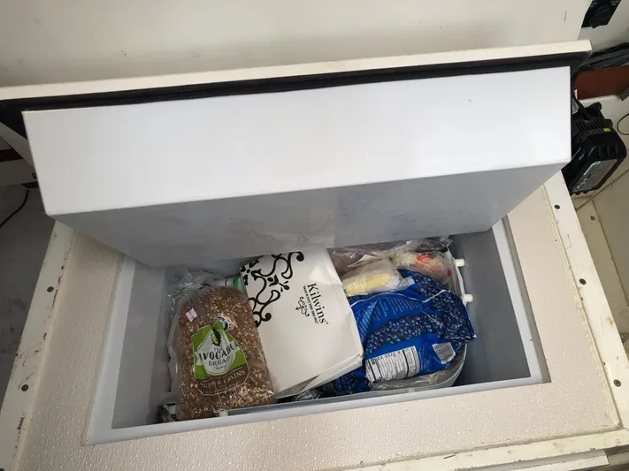 Ibis Yacht Photos Pics 