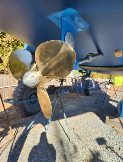 Ibis Yacht Photos Pics 