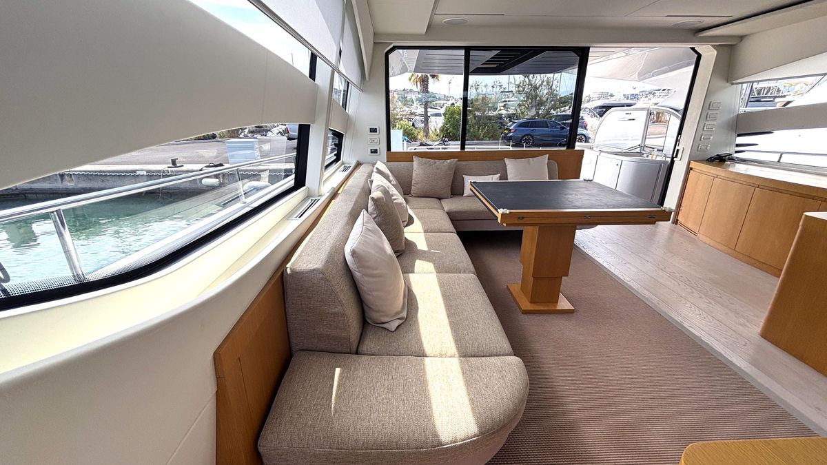 2011 Pershing 74 