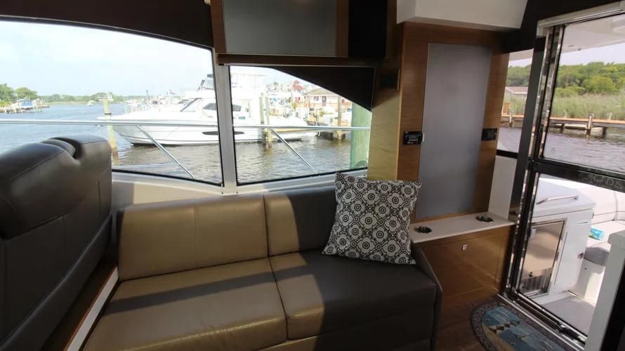 2016 Cruisers Yachts 45 