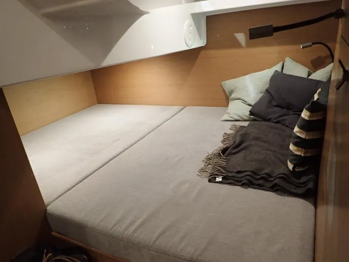 La Bella Vita Yacht Photos Pics Interior of Beneteau Flyer 10, cozy sleeping cabin, year 2020.