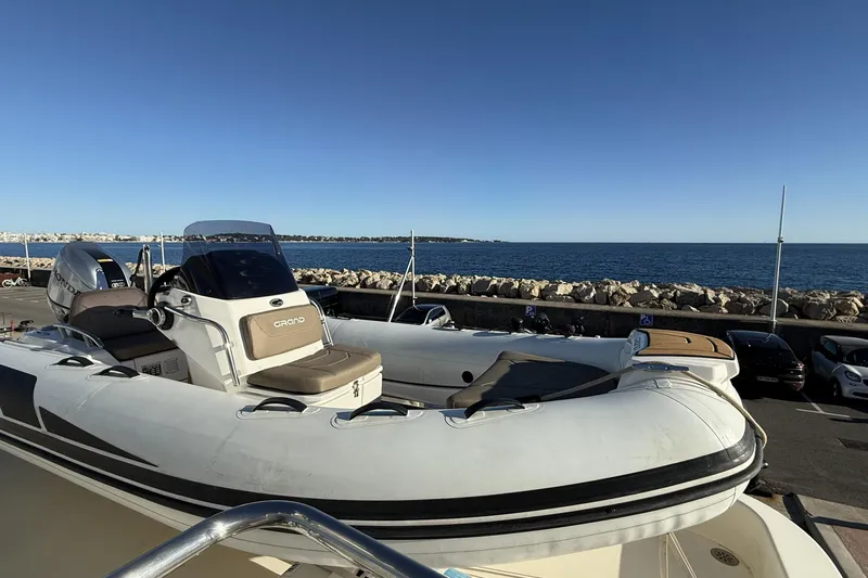 Sikoy Yacht Photos Pics FALCON 86 - 2001 - FLYBRIDGE - USED BOAT