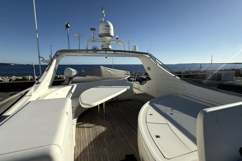 Sikoy Yacht Photos Pics FALCON 86 - 2001 - FLYBRIDGE - USED BOAT