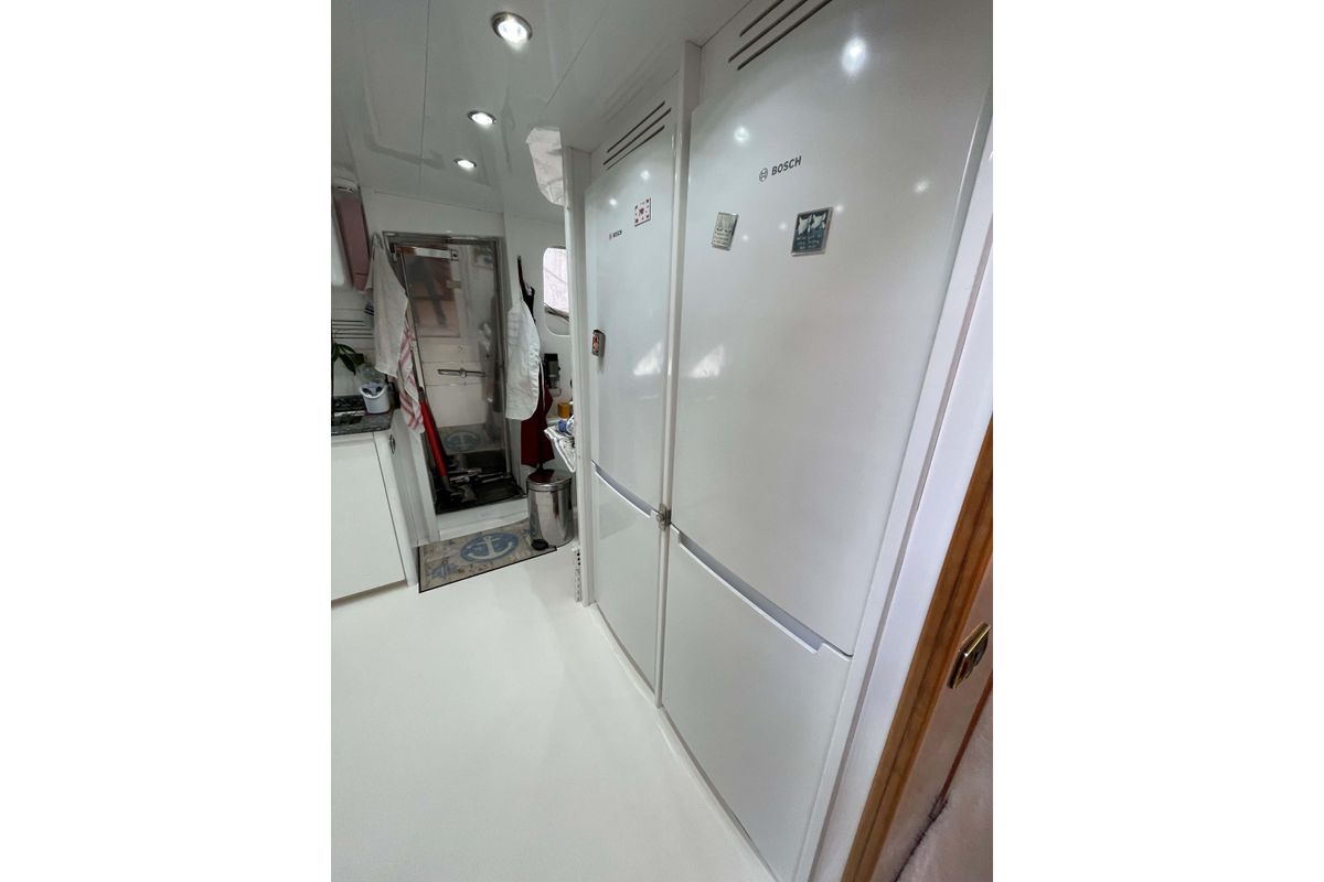 2001 Falcon Yachts 85 