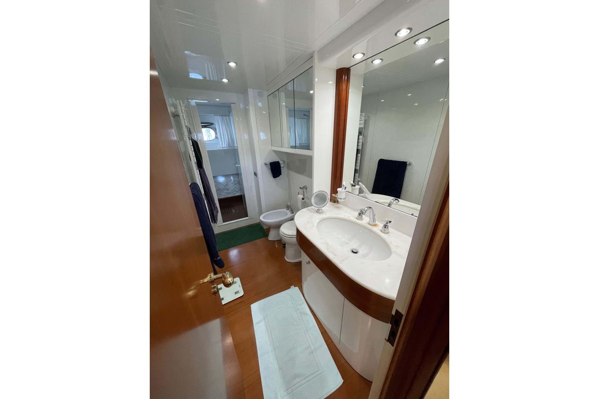 2001 Falcon Yachts 85 