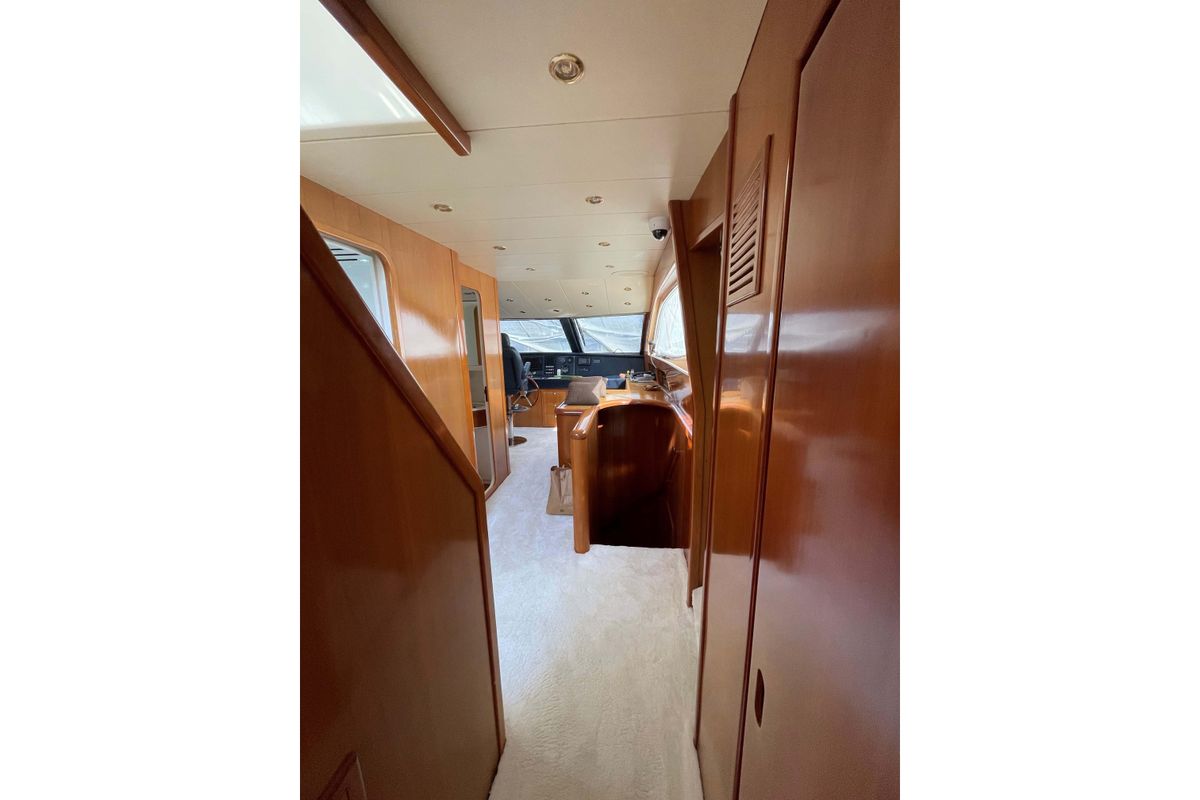 2001 Falcon Yachts 85 