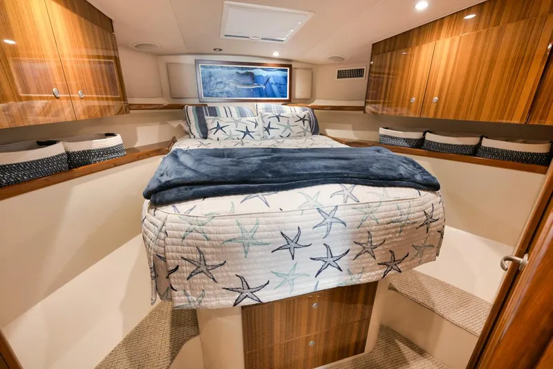 Gamechanger Yacht Photos Pics Viking 42 GAMECHANGER - Master Stateroom Forward