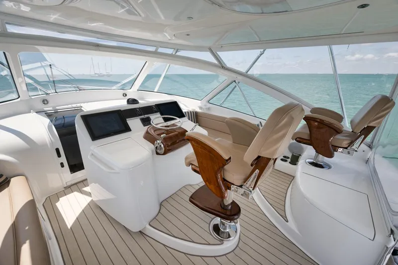 Gamechanger Yacht Photos Pics Viking 42 GAMECHANGER - Helm Station & Seating