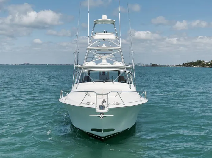 Gamechanger Yacht Photos Pics Viking 42 GAMECHANGER - Bow Profile