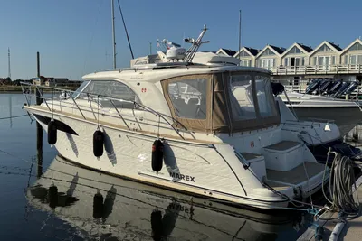 2018 Marex 310 Sun Cruiser