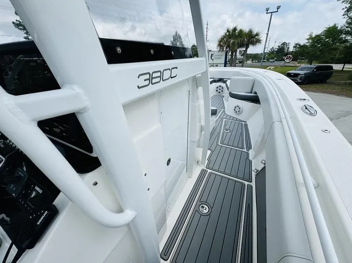  Yacht Photos Pics 2020 Fountain 38cc boat interior with sleek design and modern features.
