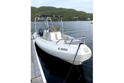 Zodiac Hurricane Eclipse 22