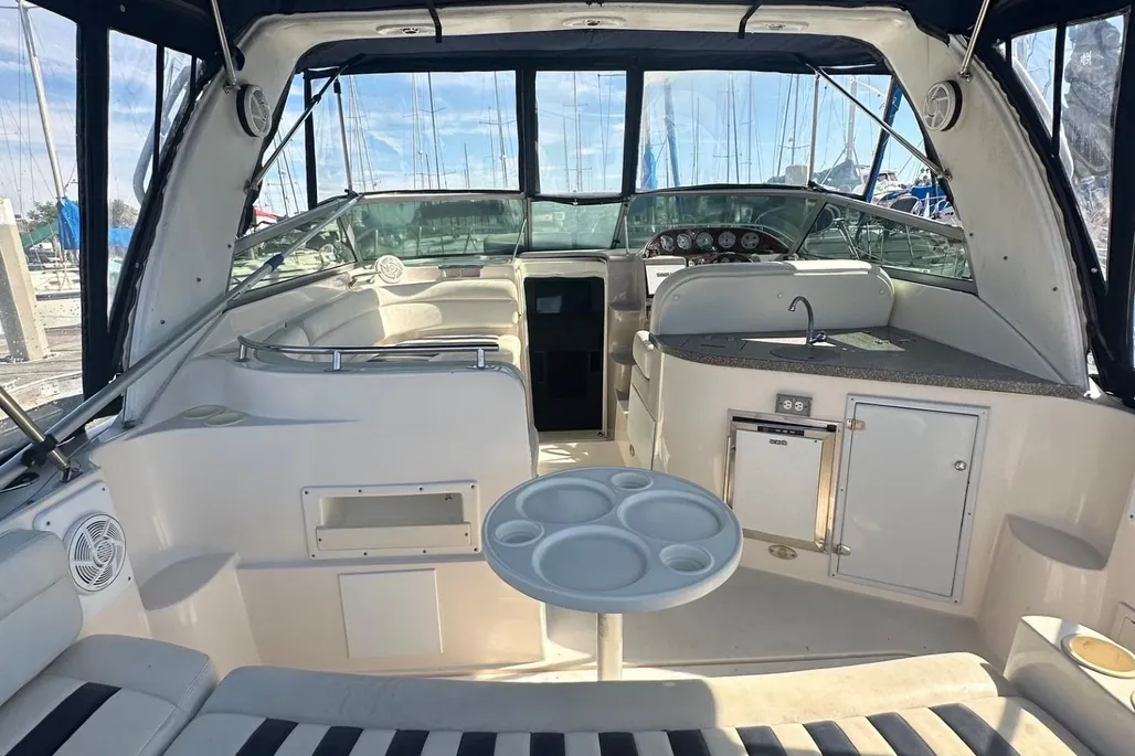 2004 Rinker Fiesta Vee 312 Cruiser for sale - YachtWorld