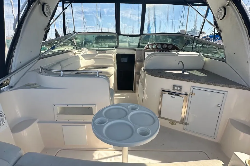 2004 Rinker Fiesta Vee 312 Cruiser for sale - YachtWorld