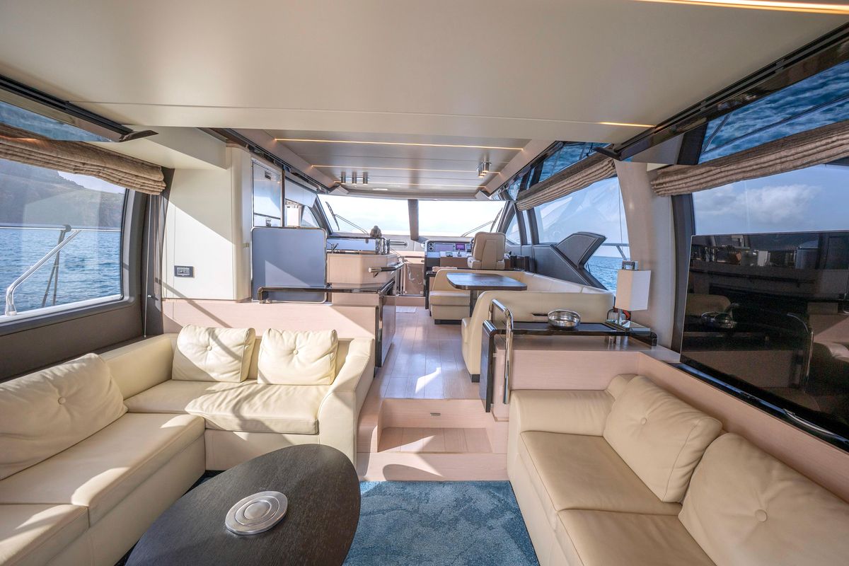 2017 Azimut 68 