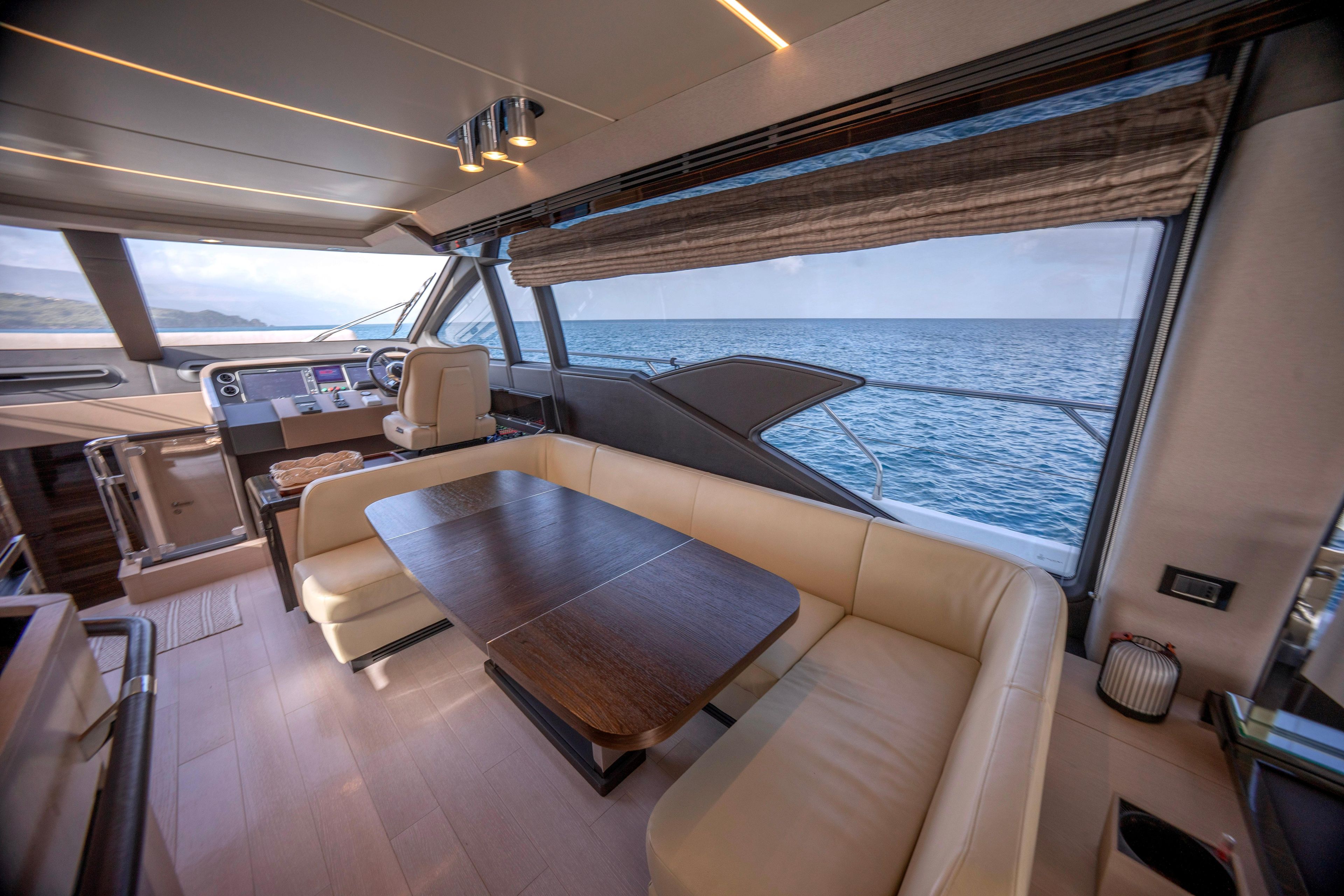 2017 Azimut 68 