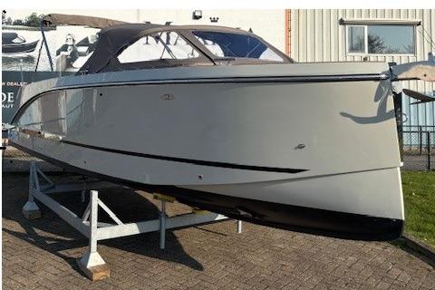 2026 Maxima 740, met boegschroef, electronica, navigatie 150PK