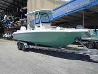 2023 Sea Hunt Escape 25