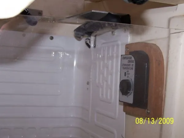 Chinook Yacht Photos Pics Refrigeration