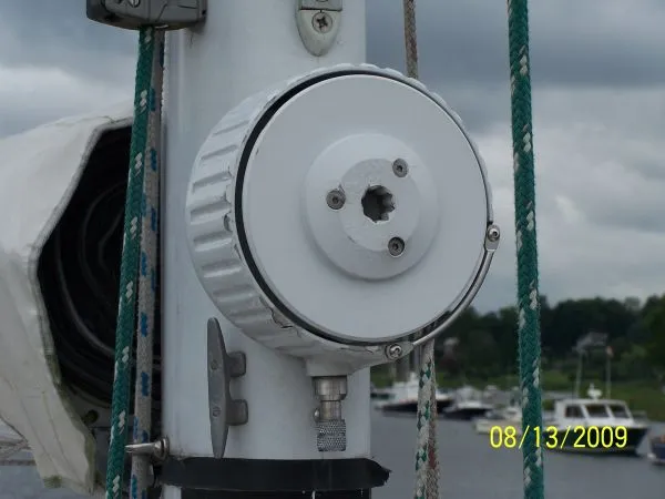 Chinook Yacht Photos Pics Leisure Furl 1