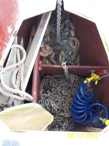 Chinook Yacht Photos Pics Anchor Locker & Wash-down
