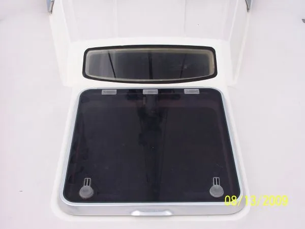 Chinook Yacht Photos Pics Forward Hatch