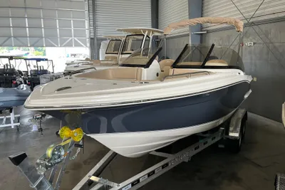 Scout 215 Dorado