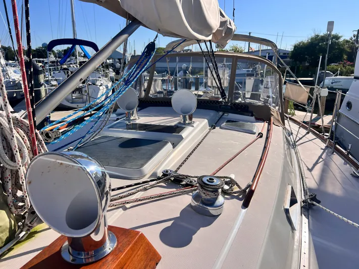 Magic Bus Yacht Photos Pics 