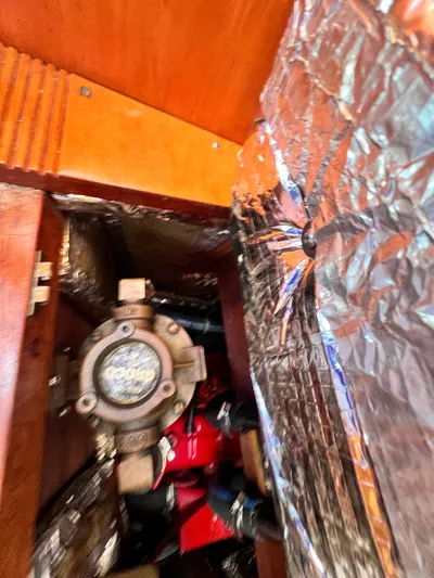 Magic Bus Yacht Photos Pics 