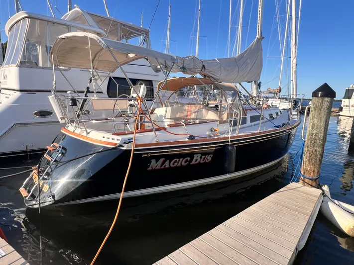 Magic Bus Yacht Photos Pics 