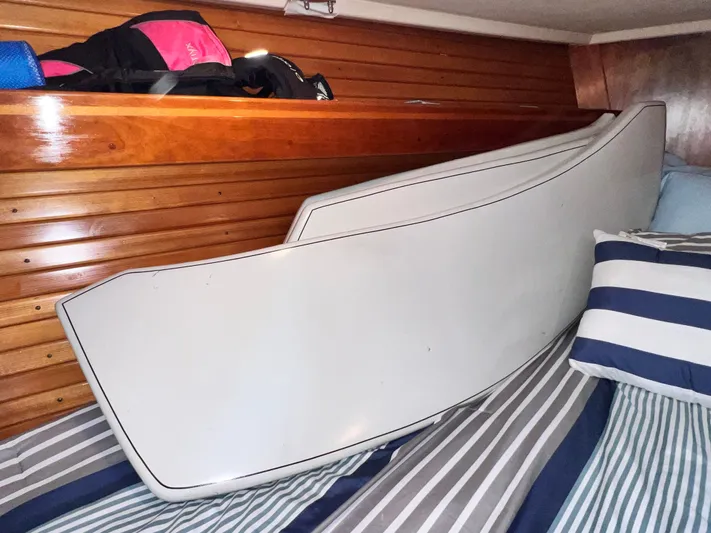 Magic Bus Yacht Photos Pics 