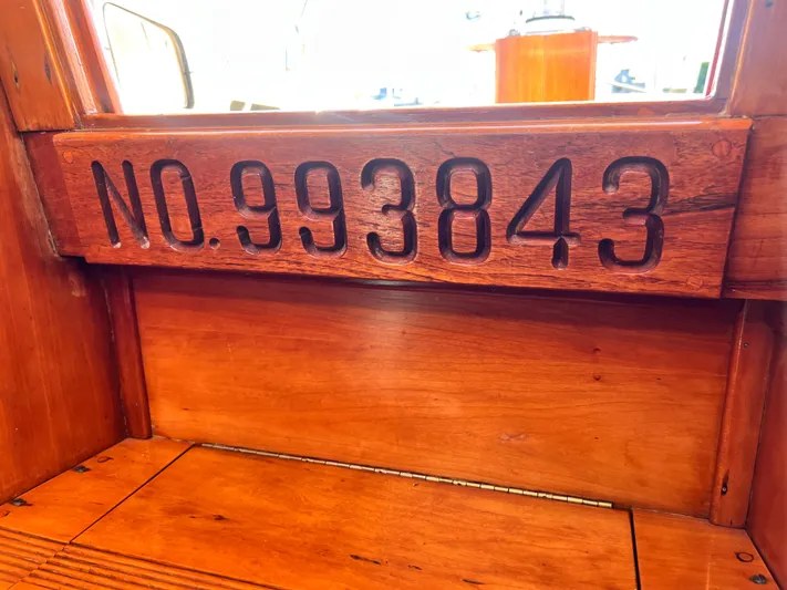 Magic Bus Yacht Photos Pics 