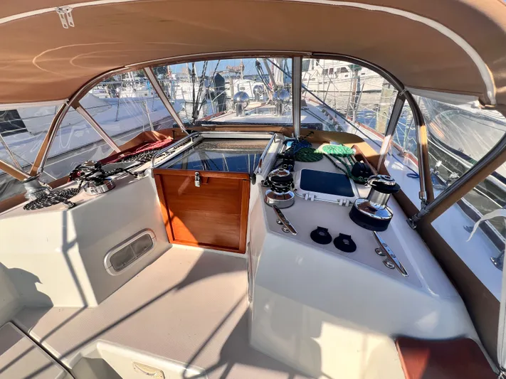 Magic Bus Yacht Photos Pics 