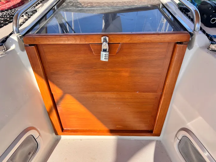 Magic Bus Yacht Photos Pics 