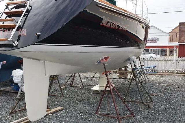 Magic Bus Yacht Photos Pics 