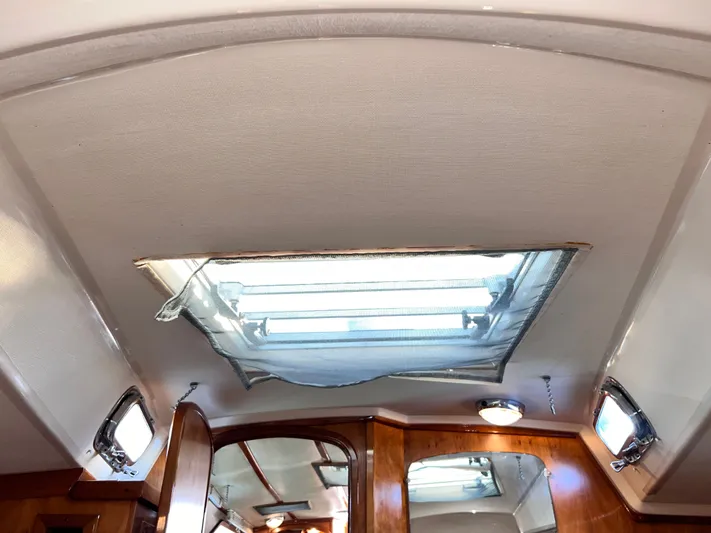 Magic Bus Yacht Photos Pics 