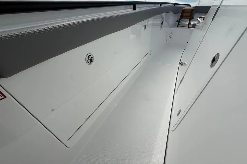  Yacht Photos Pics 2026 Everglades 375 Center Console boat interior, featuring sleek white design and modern fittings.