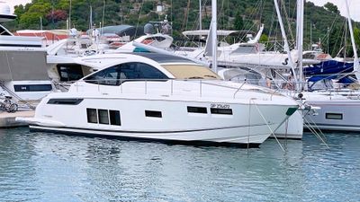 Yacht