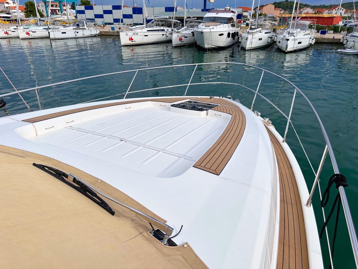 2014 Fairline 50 